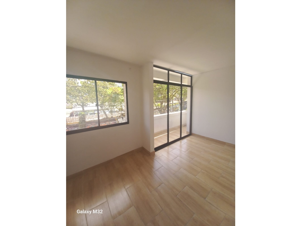 EN VENTA CASA EN LA MILAGROSA, MEDELLIN PISO 2 — foto 3