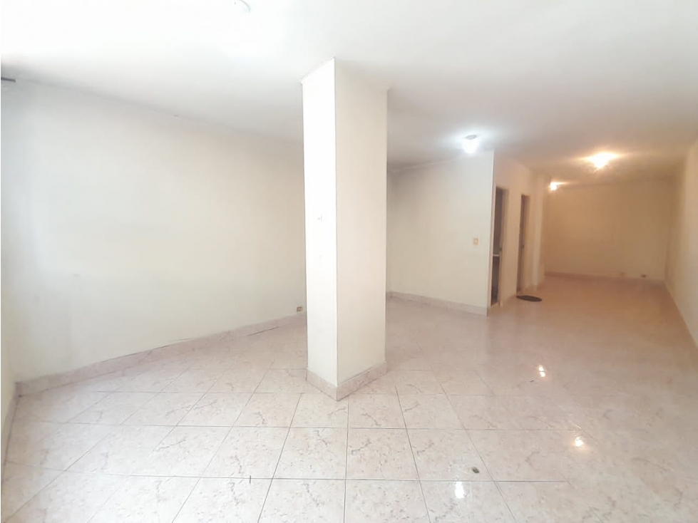 OFICINA EN VENTA EN EL CENTRO, SECTOR AYACUCHO, PISO 2° - 2