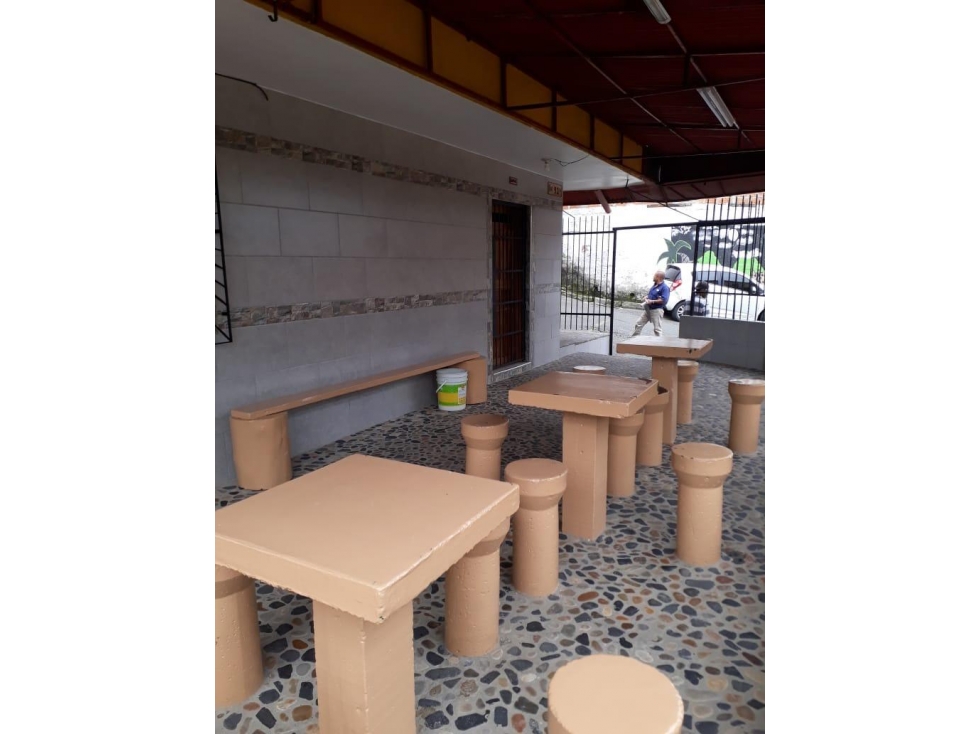 BAJO DE PRECIO! LOCAL EN VENTA MANRIQUE SAN BLAS , MEDELLIN — foto 2