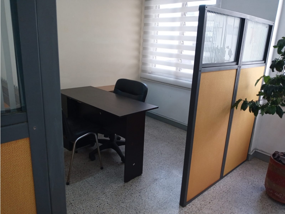 OFICINA EN VENTA CENTRO MEDELLIN PISO 5 - 3