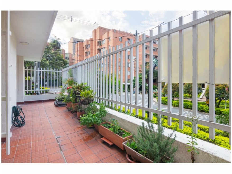 APARTAMENTO EN VENTA EN LAURELES PISO1