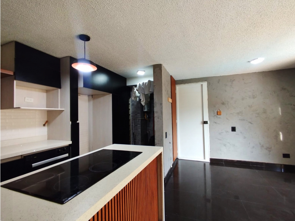 Apartamento en arriendo en Santa Maria Itagui — foto 2