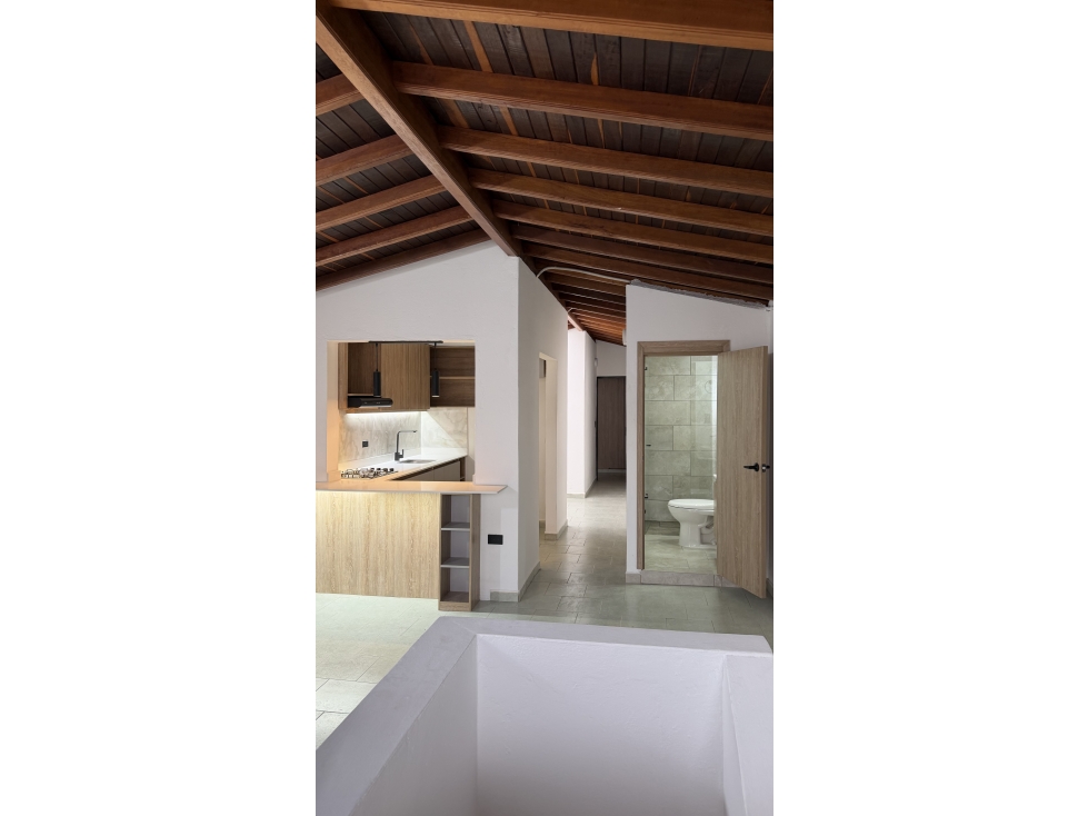 EN VENTA APARTAMENTO EN LA MILAGROSA MEDELLIN, PISO 3