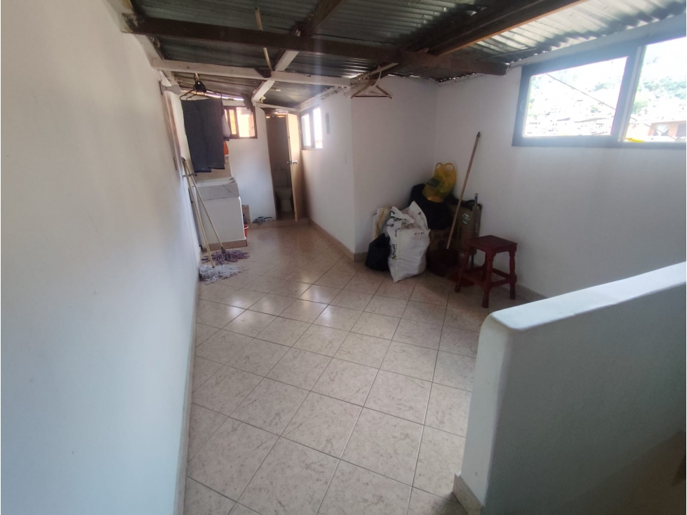 EN VENTA CASA EN BUENOS AIRES MIRAFLORES, MEDELLIN PISO 3 — foto 6