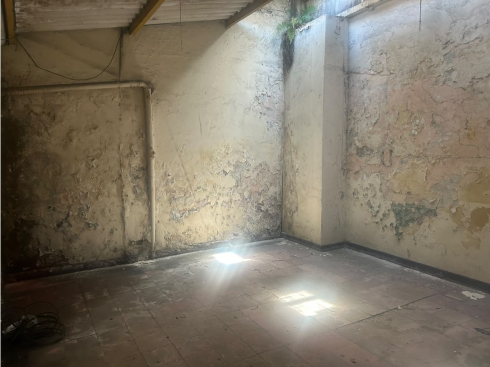 CASA LOTE EN VENTA EN PRADO CENTRO MEDELLIN TRES NIVELES — foto 6