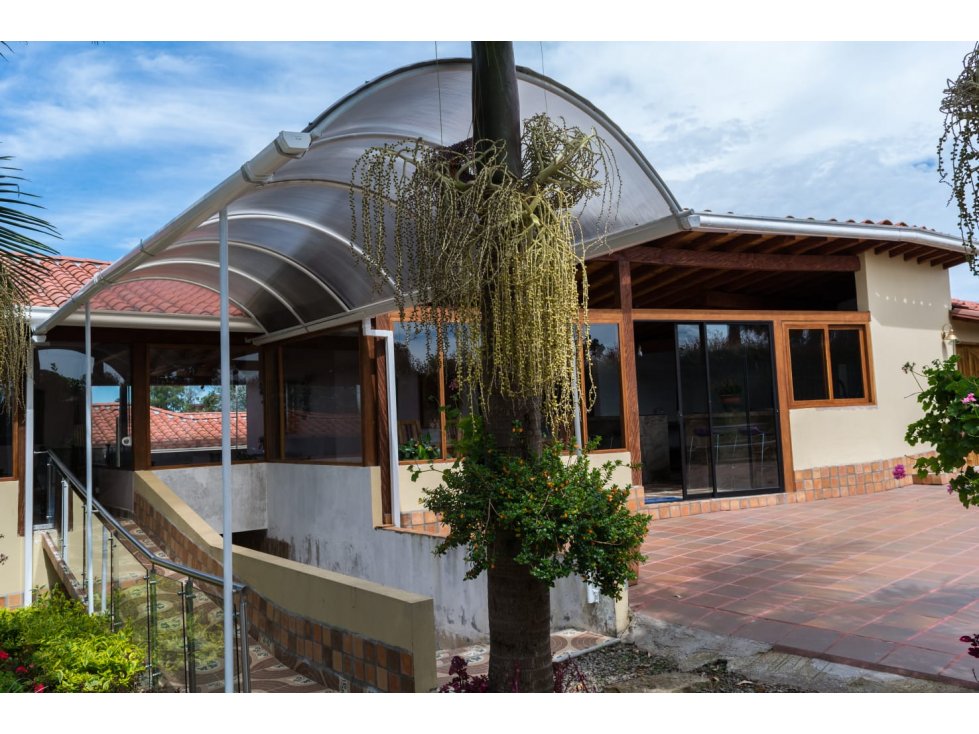 HOTEL EN VENTA MAS CASA EN MARINILLA VIA RIONEGRO, ANTIOQUIA - 1