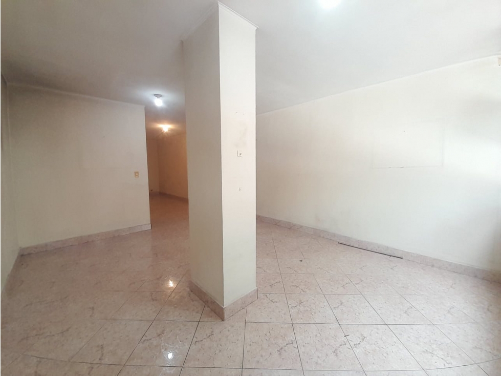 OFICINA EN VENTA EN EL CENTRO, SECTOR AYACUCHO, PISO 2° - 3