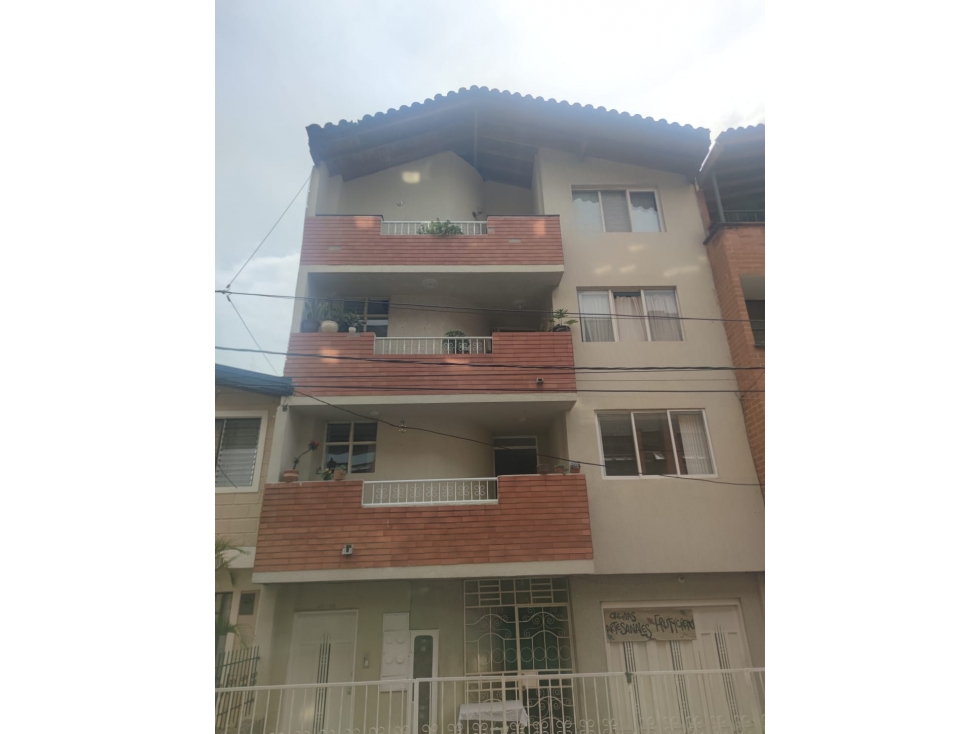 EN VENTA APARTAMENTO EN ENVIGADO, ANTIOQUIA PISO 4