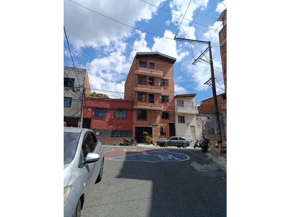 EN VENTA APARTAMENTO EN EL SALVADOR, MEDELLIN PISO 3