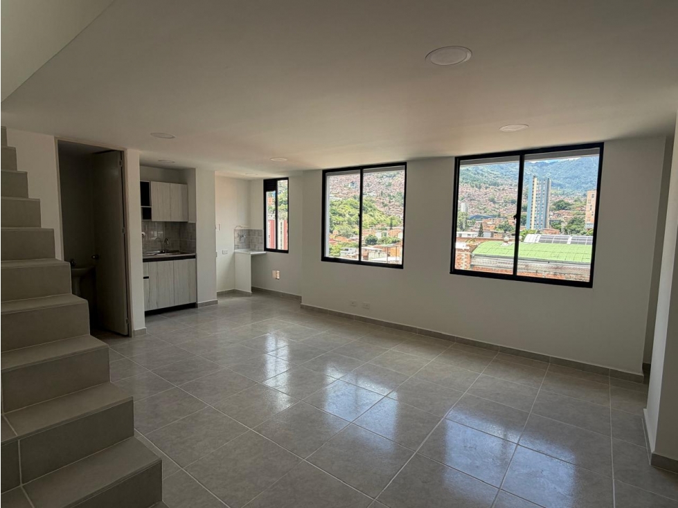 EN VENTA APARTAESTUDIO EN BUENOS AIRES, MEDELLIN PISO 5 — foto 2