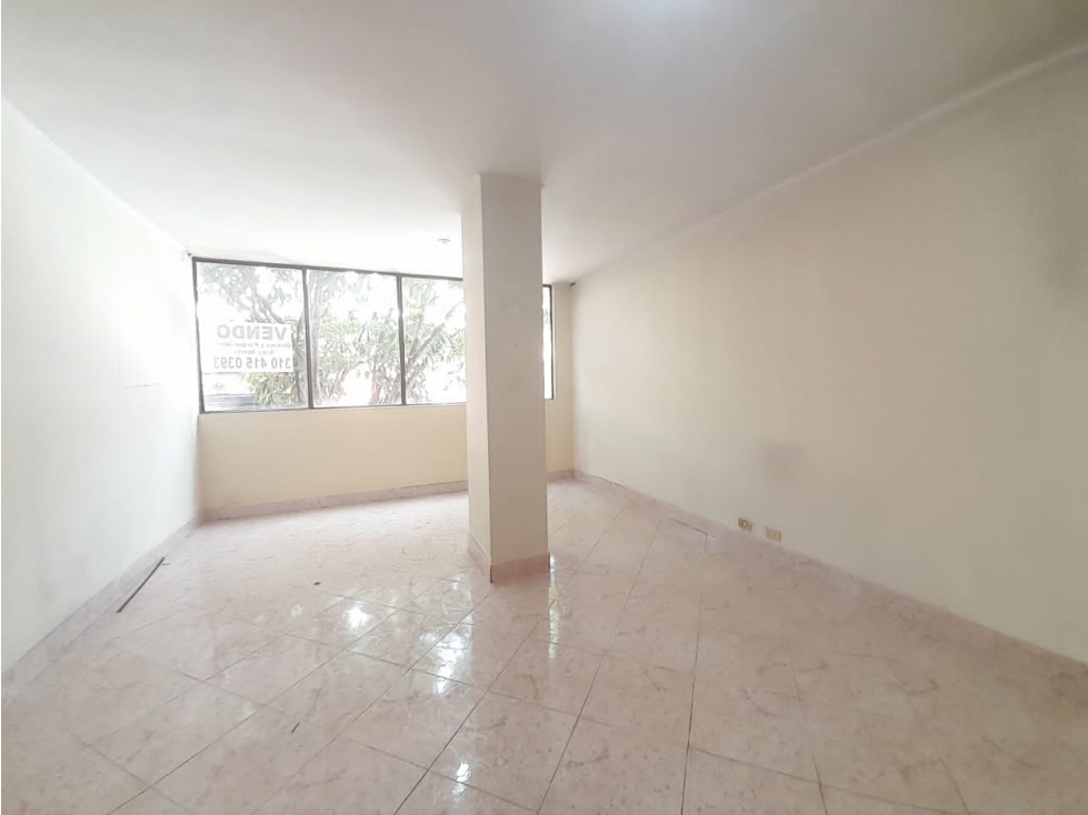 OFICINA EN VENTA EN EL CENTRO, SECTOR AYACUCHO, PISO 2° - 1