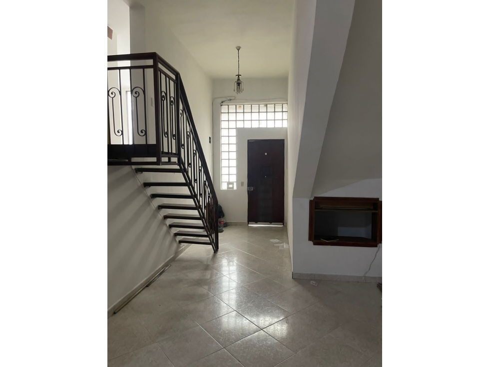 EN VENTA CASA EN BOMBONA, MEDELLIN PISO 1 — foto 3