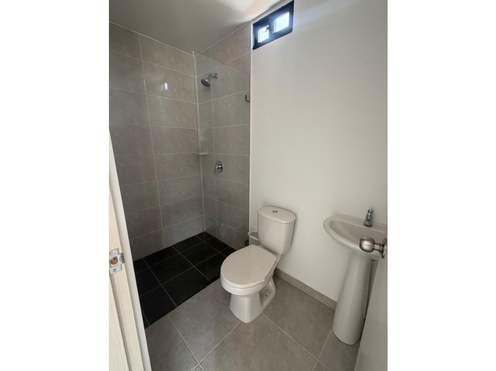 EN VENTA APARTAESTUDIO EN BUENOS AIRES, MEDELLIN PISO 5 — foto 3