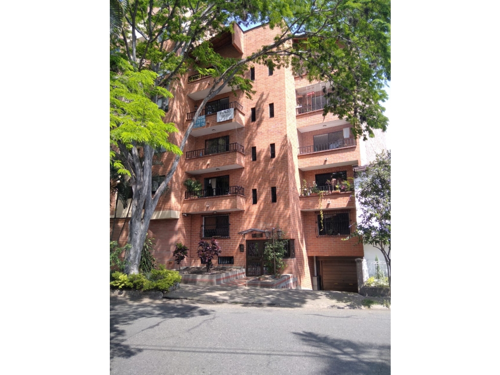 APARTAMENTO EN VENTA EN LAURELES,MEDELLIN PISO 4