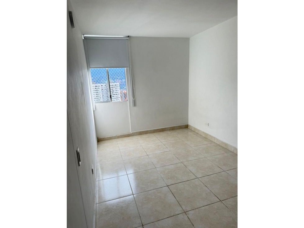 APARTAMENTO EN VENTA EN LOMA DEL INDIO MEDELLIN. PISO 6 — foto 3