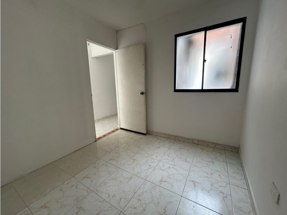 APARTAMENTO EN VENTA EN BUENOS AIRES MEDELLIN PISO 2 MAS TERRAZA - 2
