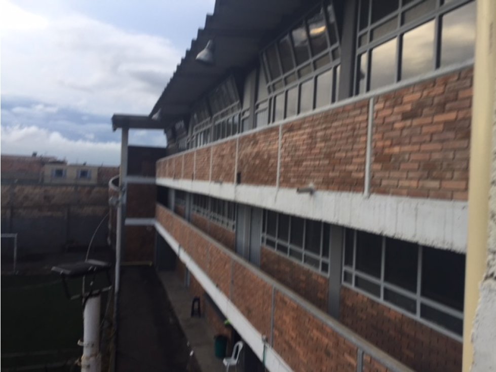 EDIFICIO EDUCATIVO, BARRIO SAN CARLOS, BOGOTA — foto 3