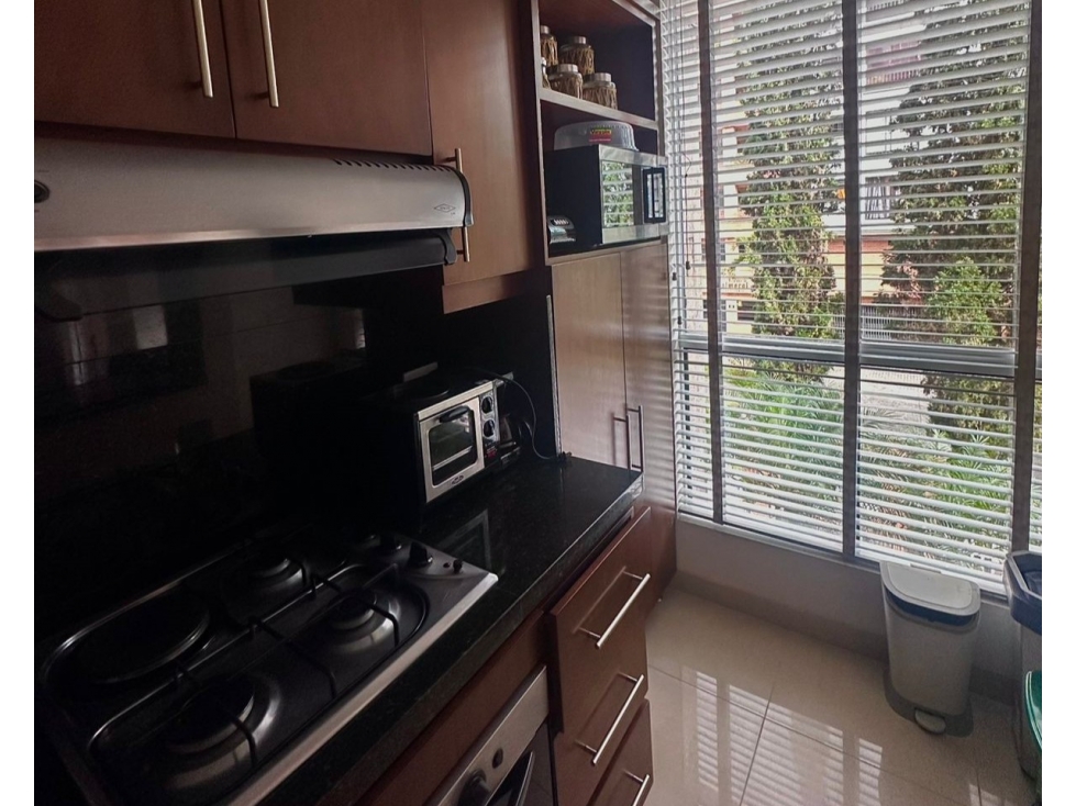 APARTAMENTO AMOBLADO SECTOR AGUACATALA -POBLADO — foto 3