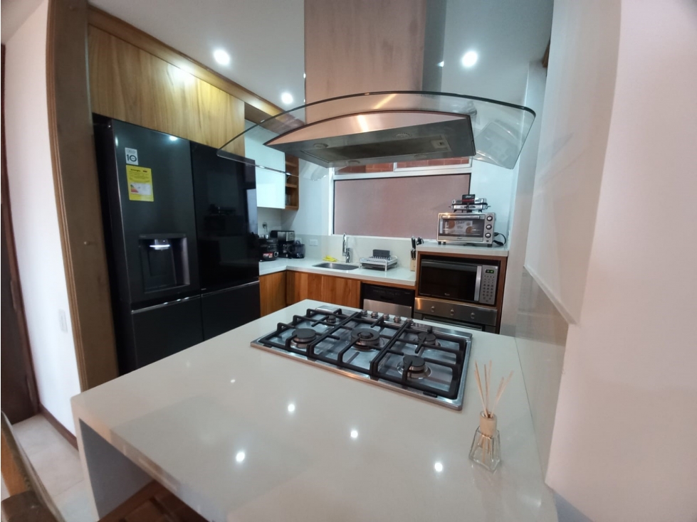 APARTAMENTO EN ARRIENDO SECTOR CASTROPOL - POBLADO — foto 2