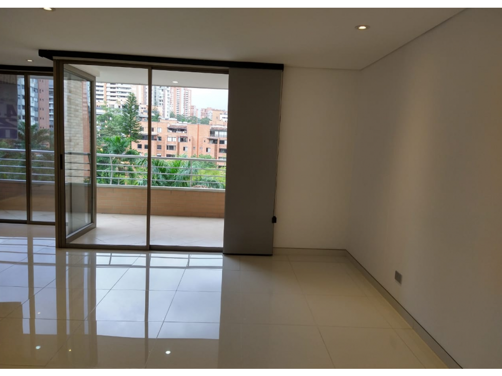 APARTAMENTO EN ARRIENDO SECTOR LOMA DE LOS PARRA - POBLADO — foto 4
