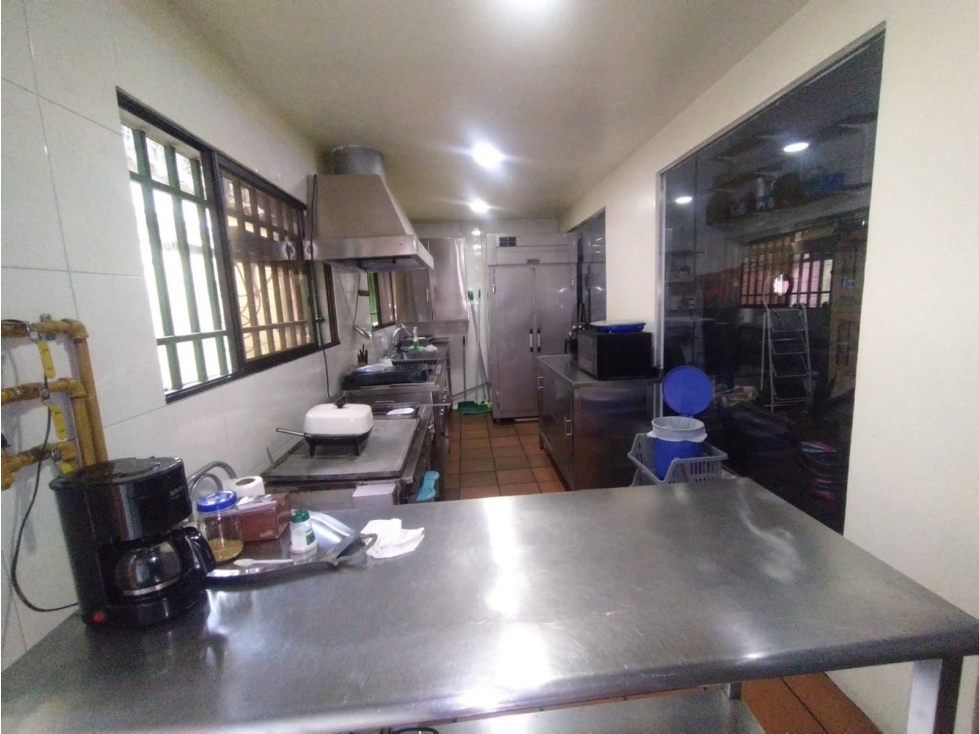 LOCAL EN ARRIENDO UBICADO EN VILLA GRANDE - 2