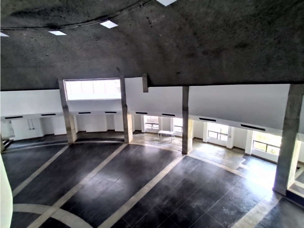 Local en Arriendo Milla de Oro Medellin — foto 3
