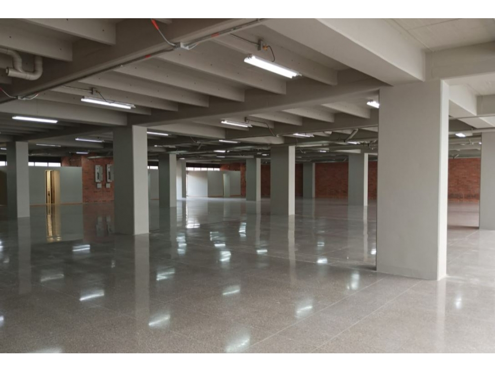 LOCAL EN ARRIENDO SECOR SANTA FE GUAYABAL — foto 4