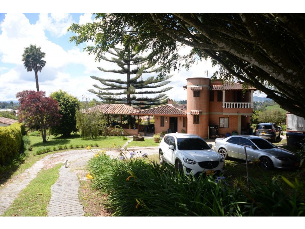 FINCA EN VENTA VEREDA LOS GARZONAS - CARMEN DE VIBORAL — foto 2