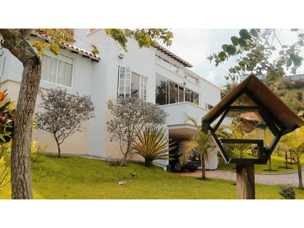 CASA EN VENTA SECTOR LOMA DEL ESCOBERO - ENVIGADO