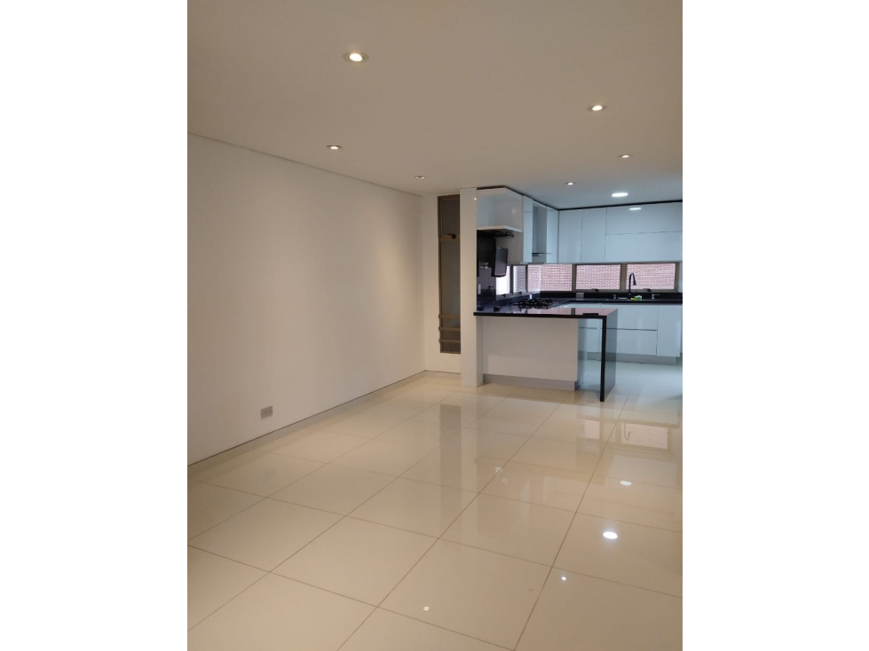 APARTAMENTO EN ARRIENDO SECTOR LOMA DE LOS PARRA - POBLADO — foto 3