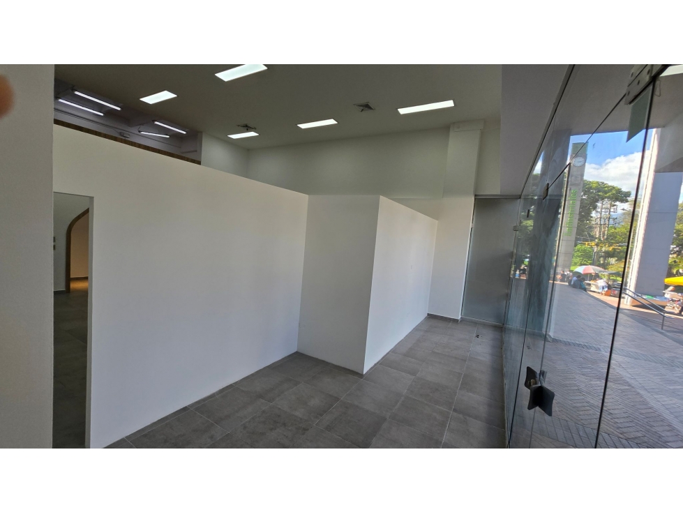 LOCAL ARRIENDO BARRIO COLOMBIA — foto 4
