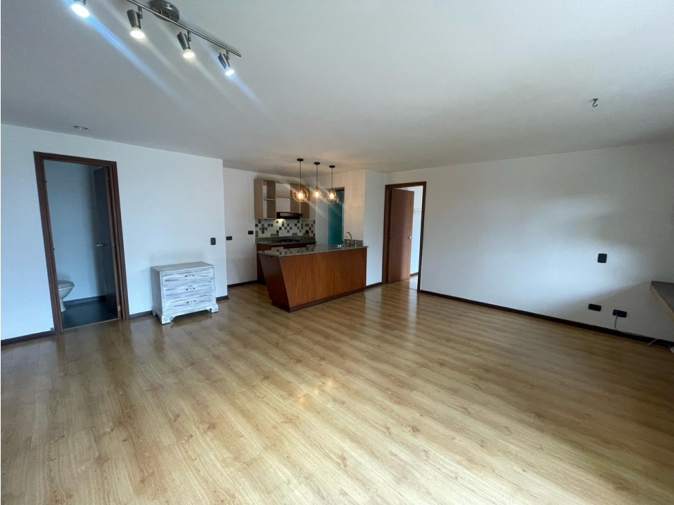 APARTA ESTUDIO EN ARRIENDO SECTOR DE LOS BALSOS - POBLADO — foto 5
