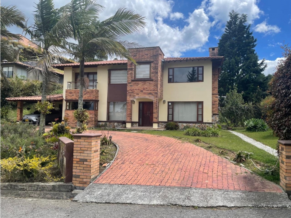 CASA EN VENTA ALTOS DEL ESCOBERO - ENVIGADO