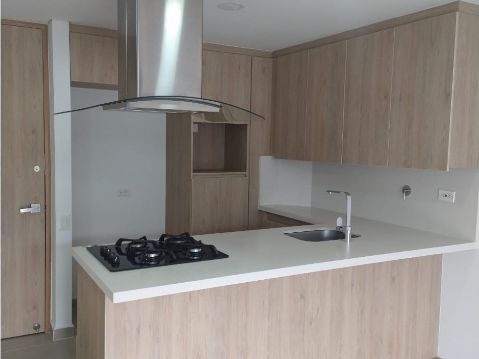 APARTAMENTO EN VENTA SECTOR DE LAS PALMAS - POBLADO — foto 2
