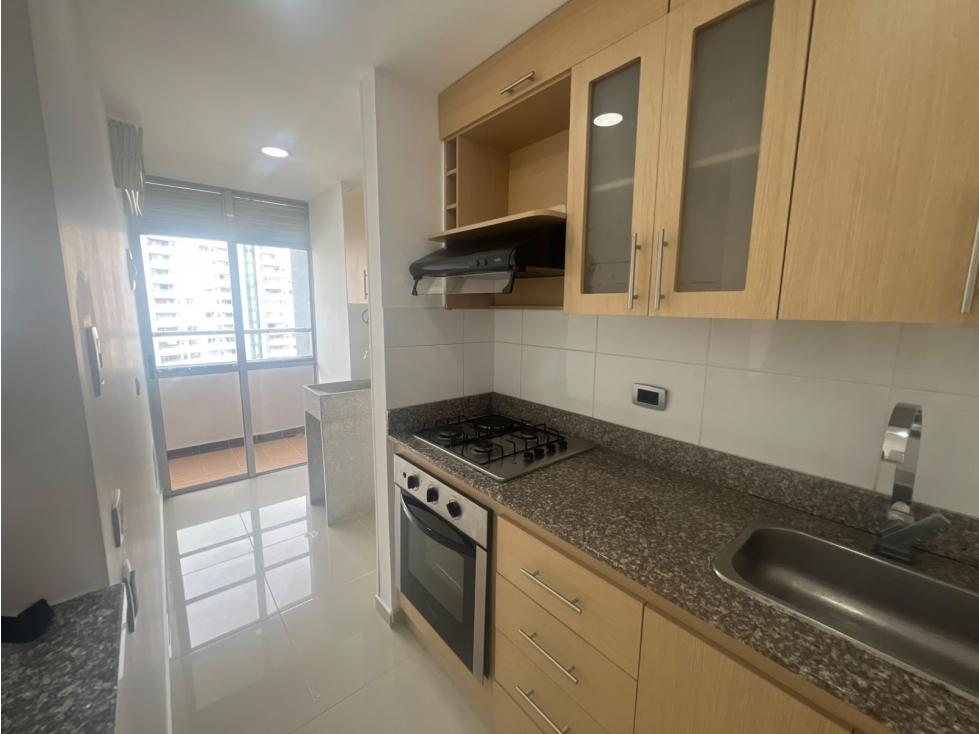 APARTAMENTO EN ARRIENDO SECTOR DE LOMA DEL INDIO - POBLADO — foto 2