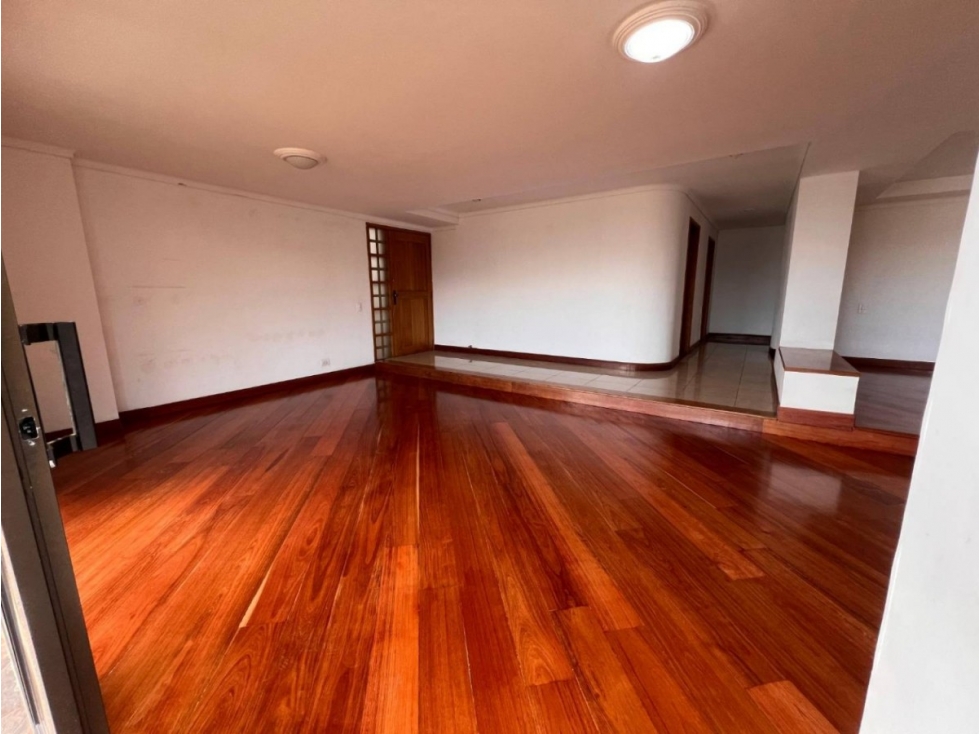 APARTAMENTO EN ARRIENDO SECTOR LOS BALOS - POBLADO — foto 3