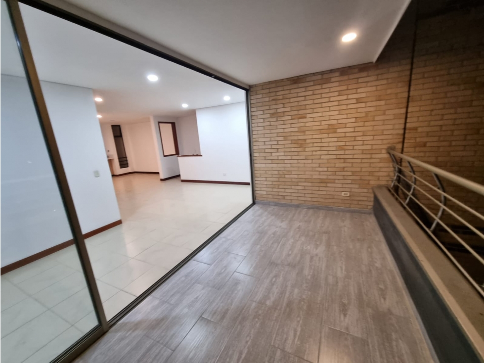 APARTAMENTO EN ARRIENDO SECTOR DE LOS PARRA - POBLADO — foto 3