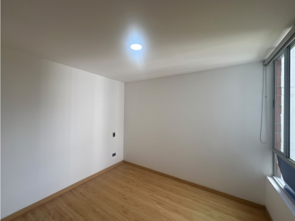APARTAMENTO EN ARRIENDO SECTOR DE LOMA DEL INDIO - POBLADO — foto 6
