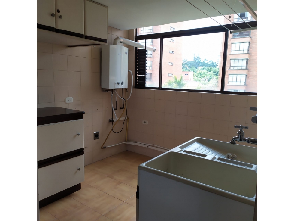 APARTAMENTO EN ARRIENDO SECTOR ALEJANDRÍA - POBLADO — foto 2