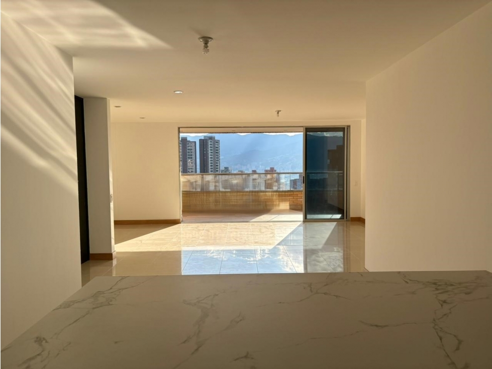 APARTAMENTO EN ARRIENDO SECTOR LAS SANTAS - POBLADO — foto 2