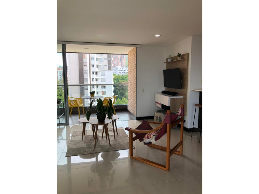 APARTAMENTO EN ARRIENDO VACIO/AMOBLADO SECTOR LALINDE - POBLADO — foto 2