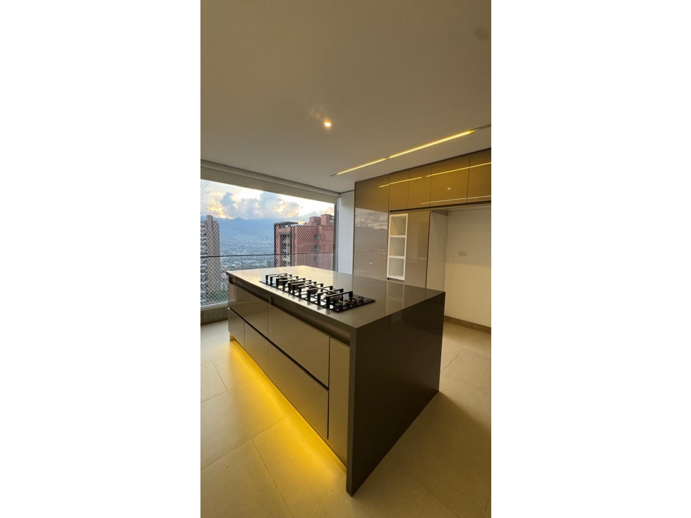 APARTAMENTO PARA ARRIENDO SECTOR LA LINDE - POBLADO — foto 3