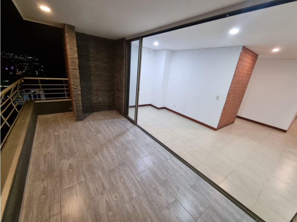 APARTAMENTO EN ARRIENDO SECTOR DE LOS PARRA - POBLADO — foto 3