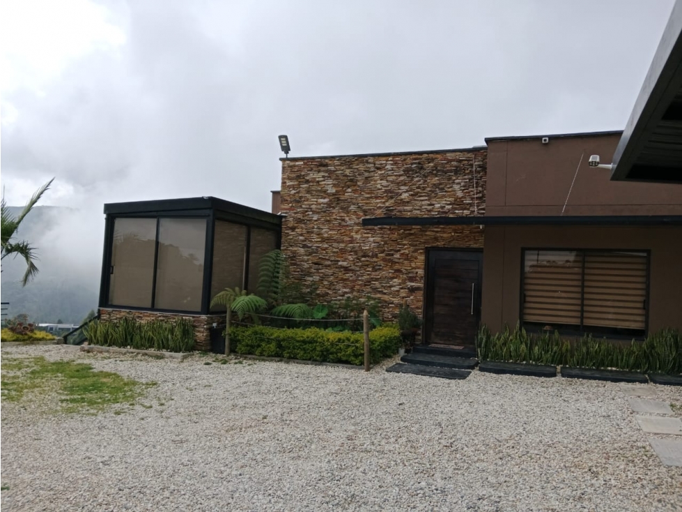 CASA EN VENTA SECTOR EL ESCOBERO - ENVIGADO