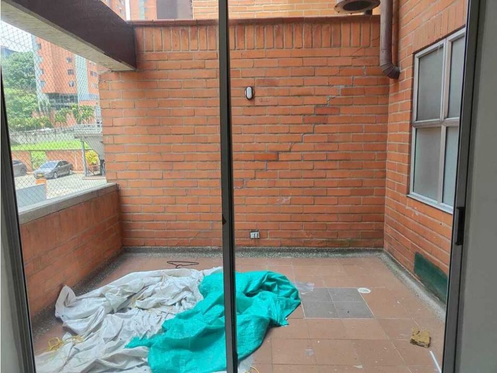 APARTAMENTO EN ARRIENDO LOMA DEL INDIO - POBLADO — foto 3