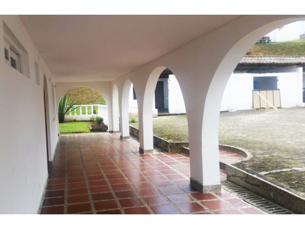 Casa Comercial en Arriendo Belén Aguas Frías Medellín — foto 4