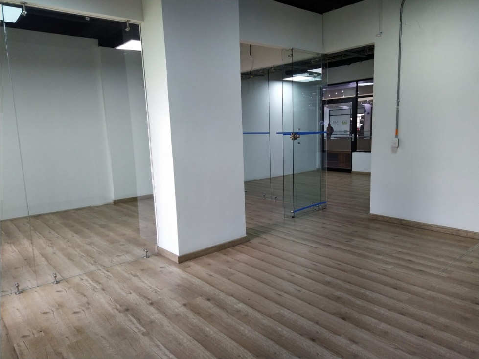 LOCAL EN ARRIENDO UBICADO EN MILLA DE ORO — foto 2