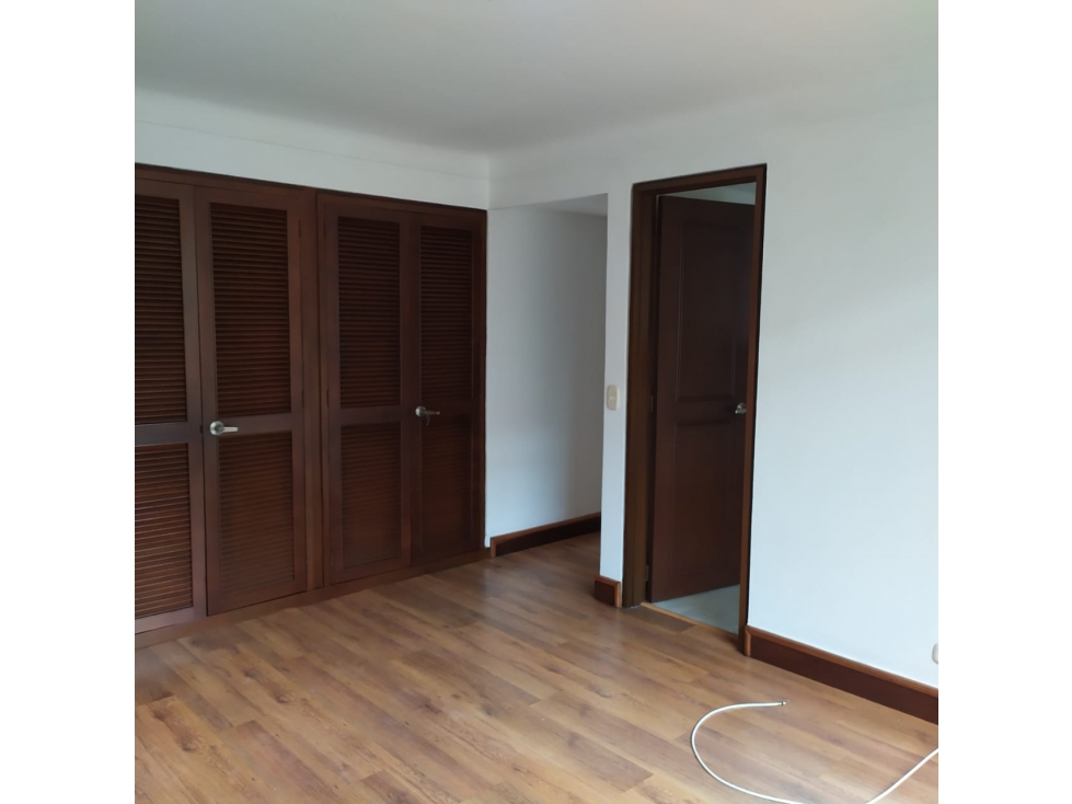APARTAMENTO EN ARRIENDO SECTOR ALEJANDRÍA - POBLADO — foto 5