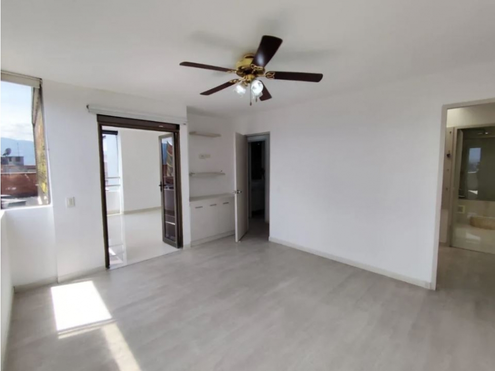 PENTHOUSE EN ARRIENDO SECTOR LOS BALSOS POBLADO — foto 2
