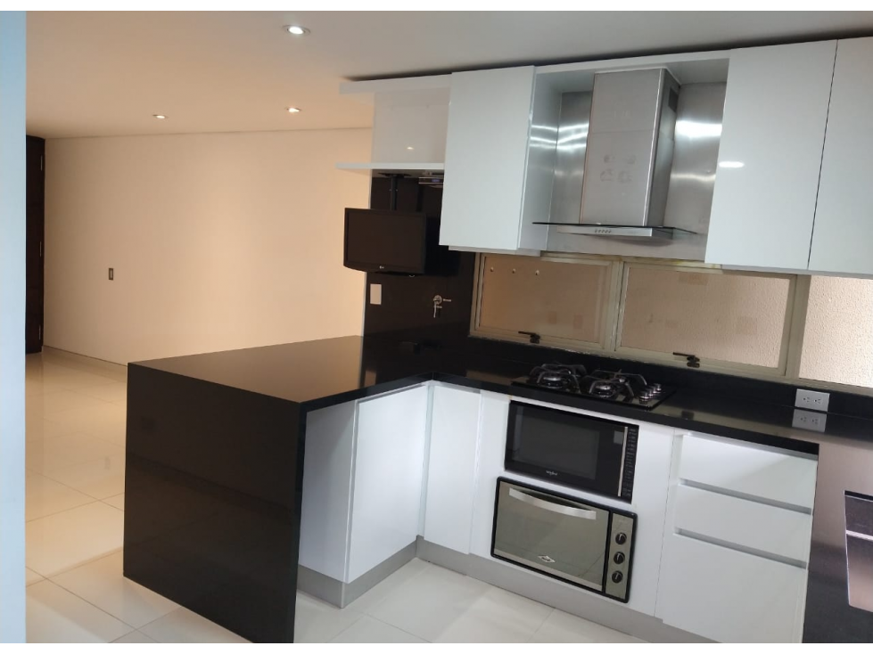 APARTAMENTO EN ARRIENDO SECTOR LOMA DE LOS PARRA - POBLADO